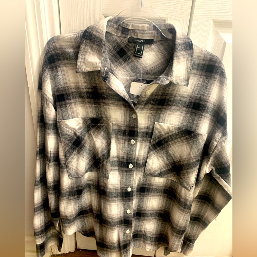 NWT Blk, charcoal& white Plaid Forever 21 well made Flannel Shirt sz M/L